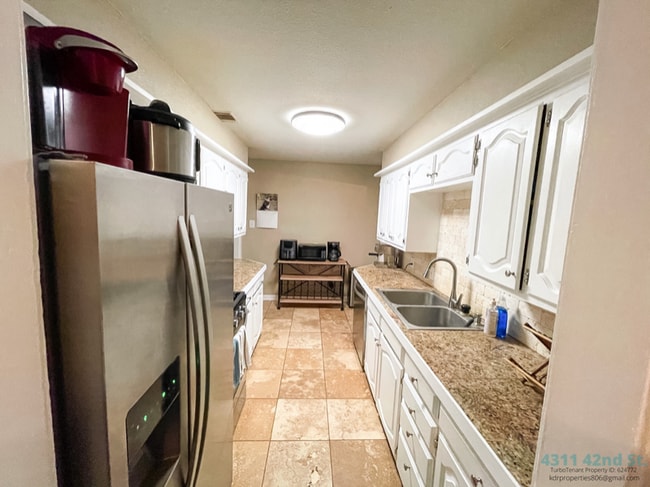 Photo - 4311 42nd St