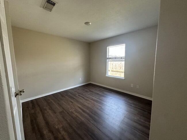 Photo - 1034 Junction Ct