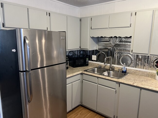 Photo - 100 Apache Hills Dr