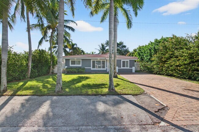 Photo - 360 SW 2nd St