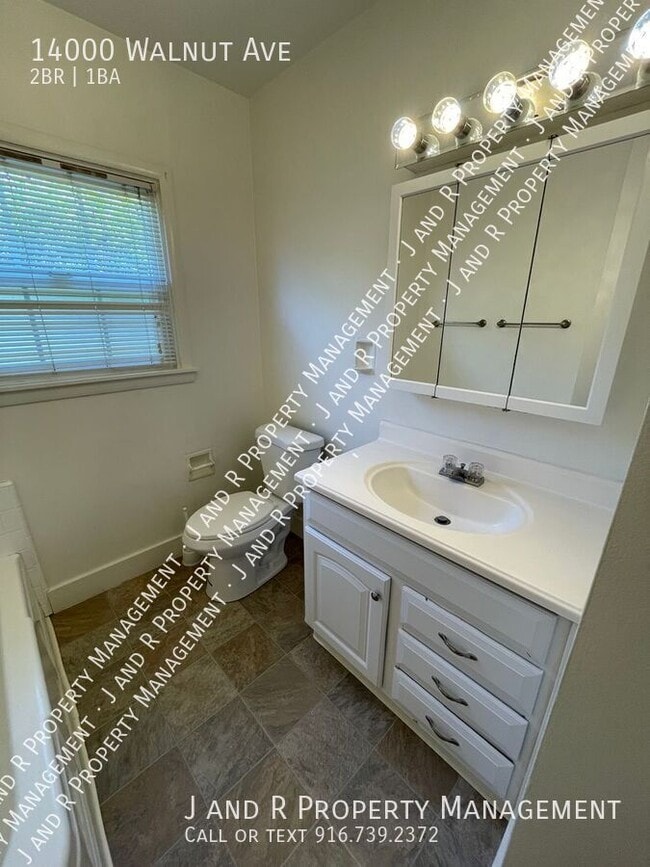 Photo - 14000 Walnut Ave