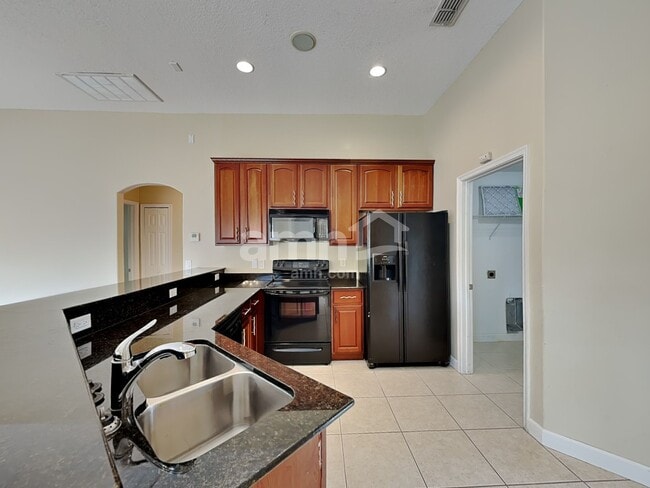 Photo - 5940 NW Foust Cir