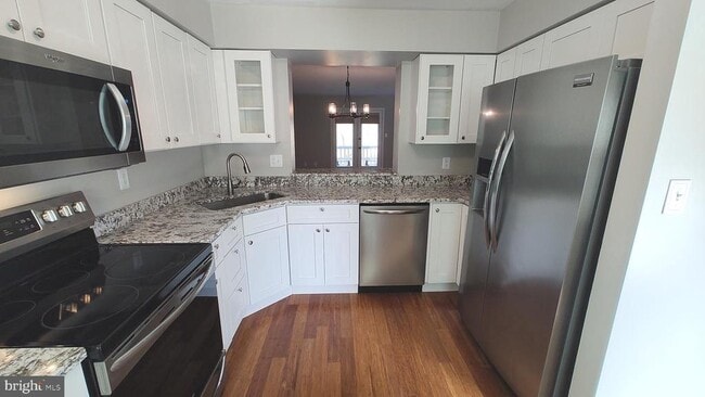 Photo - 442 Darby Ln