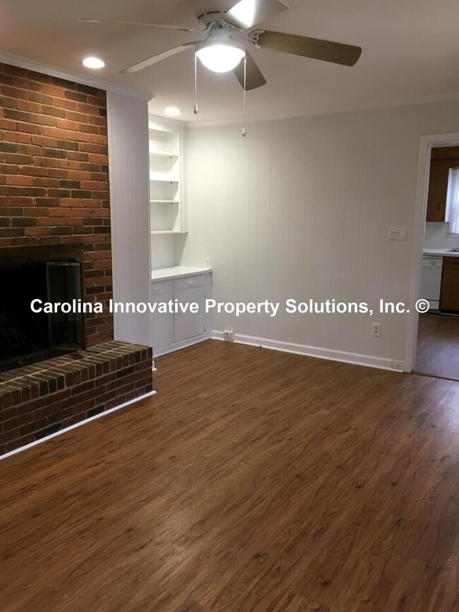 Photo - 7622 Helmdale Ave