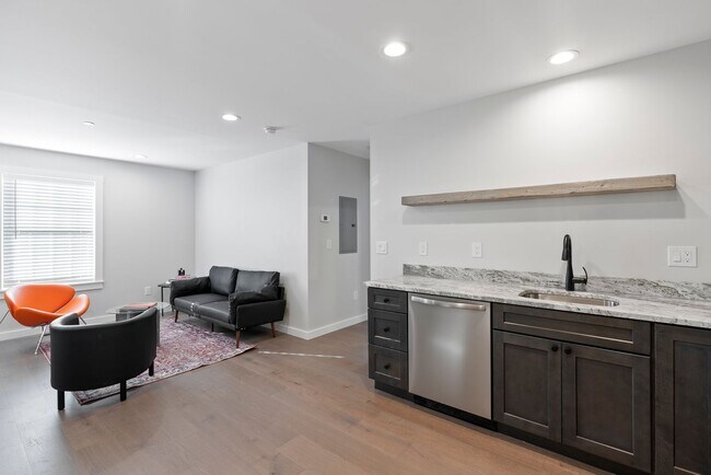 Photo - 177 Butternut St Unit #1