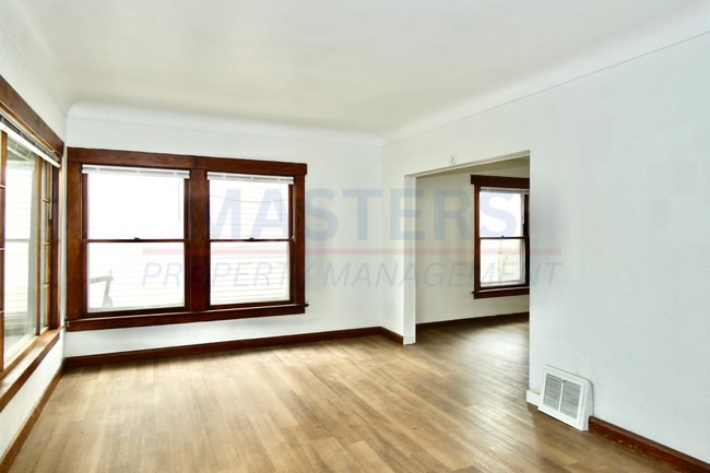 Photo - 2803 Chase St