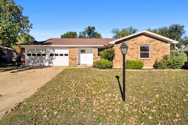 Charming Aledo Neighborhood - Charming Aledo Neighborhood House