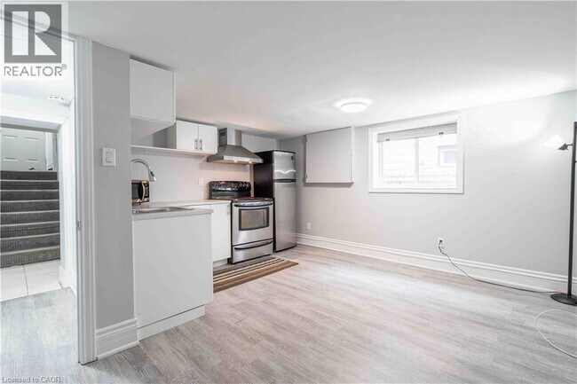 Photo - 73 W 3rd St
