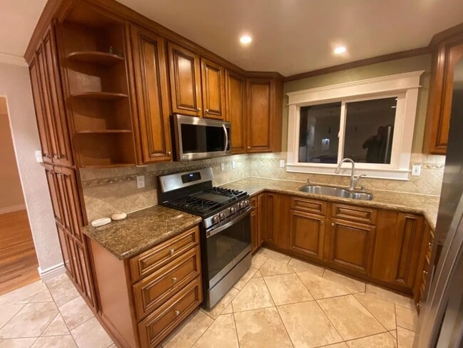 Photo - Charming 3-Bedroom Home in a Family Friend...