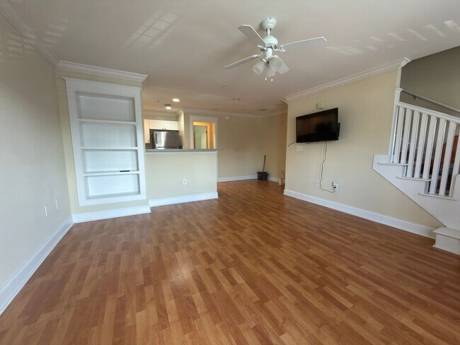 Photo - NOW AVAILABLE!  3 bedroom/3 bath condo for RENT!  $2400 per month - Free Parking Unit #1528