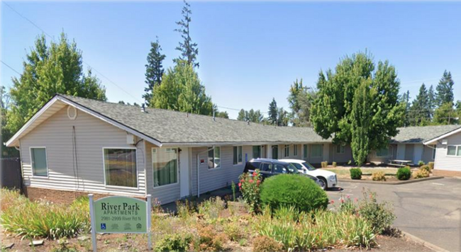 Building Photo - River Park Apartments Unit 2983