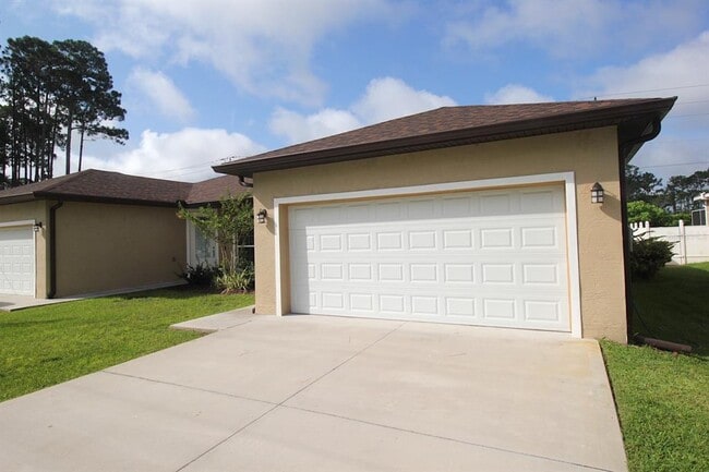 Photo - 23 Empress Ln Townhome