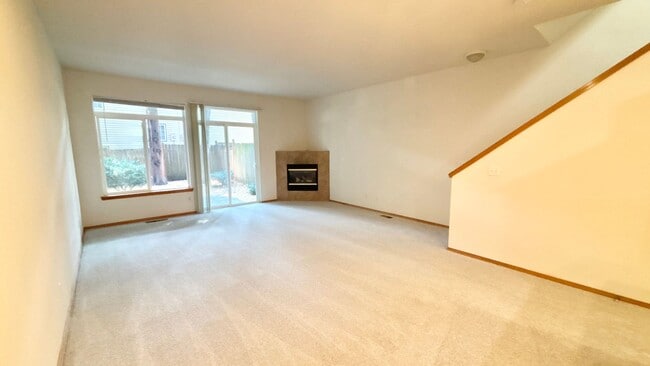 Building Photo - N0611 Unit 520 Rental