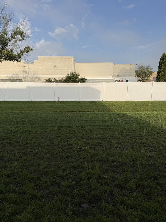 228 Clement Lp