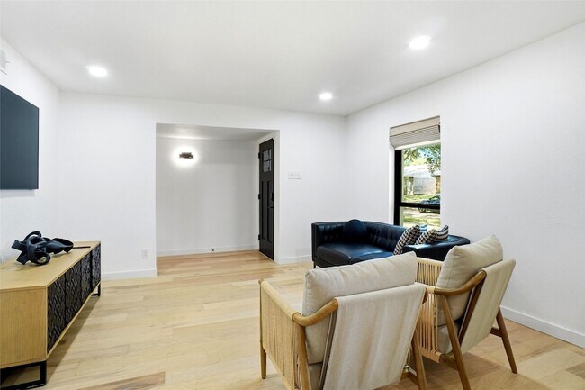 Photo - 1820 Castille Dr