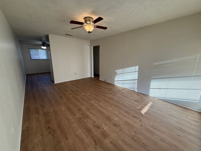 Photo - 1506 Indian Trail Unidad A