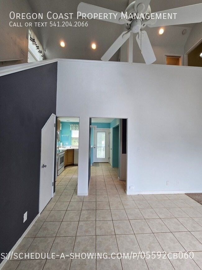 Photo - 1320 SE 2nd Ct