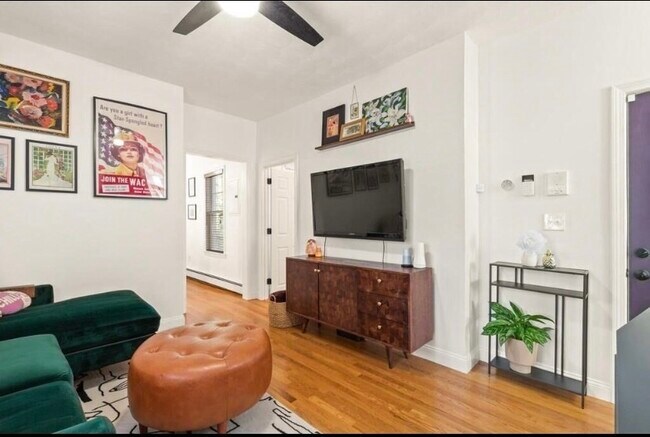 Photo - 171 Brooks St Unit 1