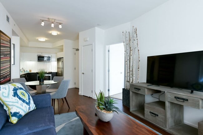 Photo - Venn on Market