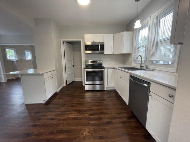 Photo - 600 E 1st St