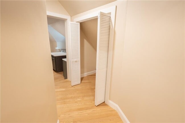 Photo - 197 Old Great Rd