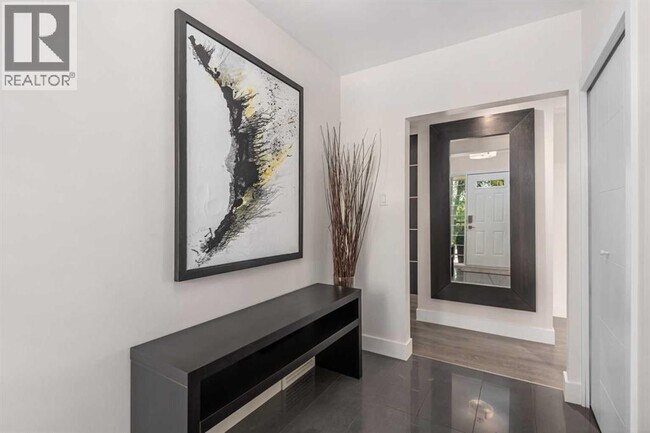 Photo - 3211 Kilkenny Rd SW