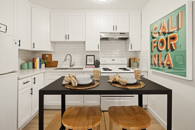 Photo - Trojan Plaza