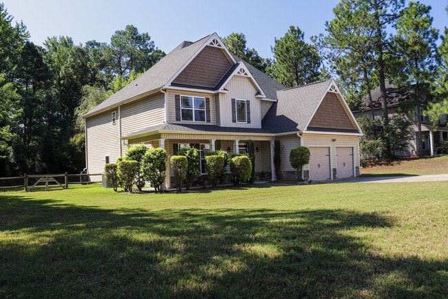 Photo - 1266 Coachman Way