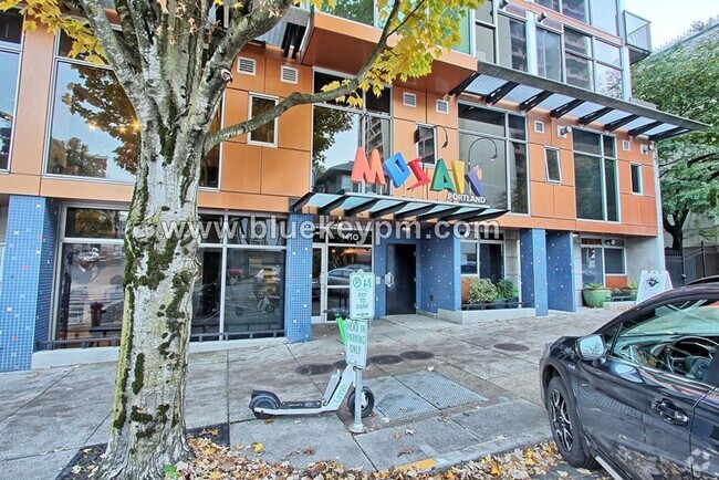 Building Photo - 1 Bed, 2 Bath Condo at Mosaic Apts in the ...