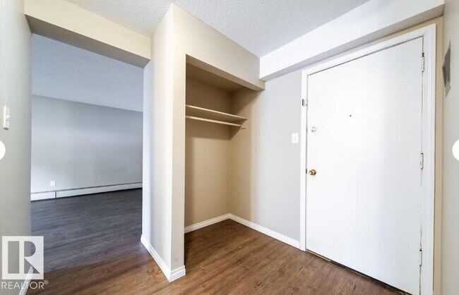 Photo - 3312-3105 105 Ave NW