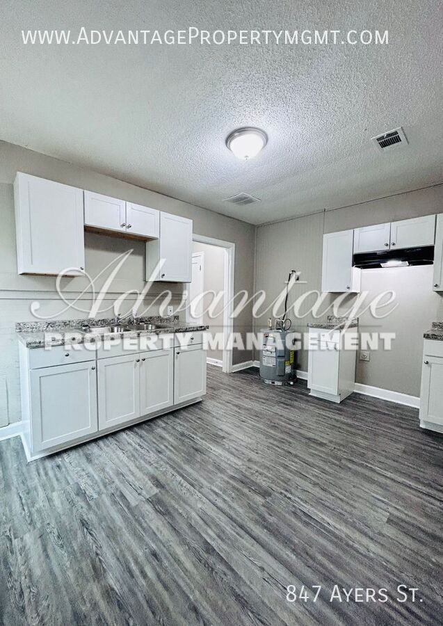 Photo - 847 Ayers St