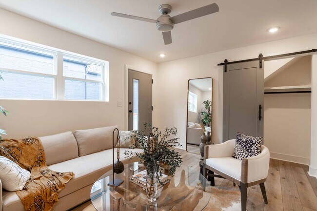 Photo - 1200 14th Place: Park Modern