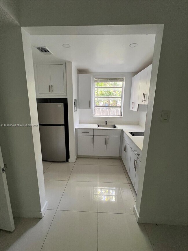 Photo - 2345 NW Flagler Terrace Unit 1
