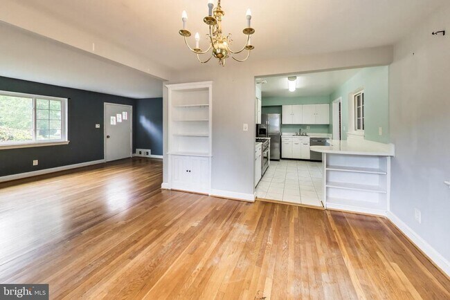 Photo - 7215 Normandy Ln