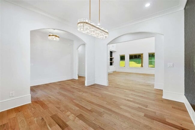 Photo - 4563 Fawn Path