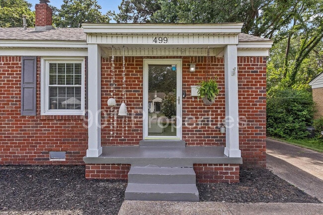 Photo - 499 Lytle St