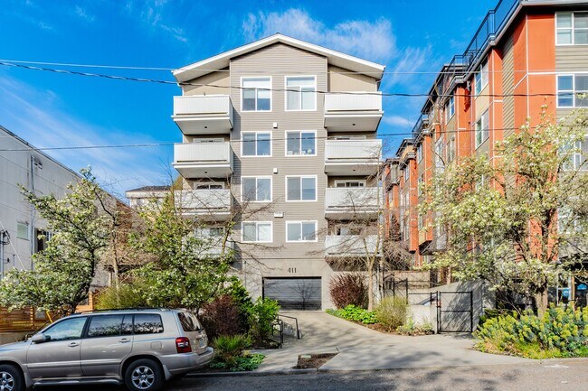 Photo - Hillside 411