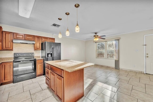 Photo - 170 Interstate Dr Unit A