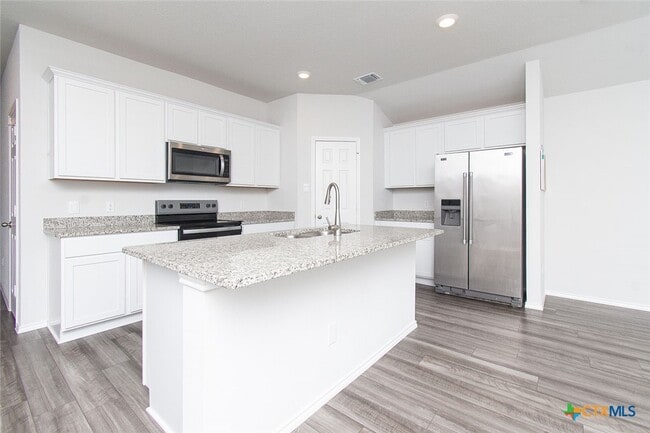 Photo - 1717 Cedrus Dr