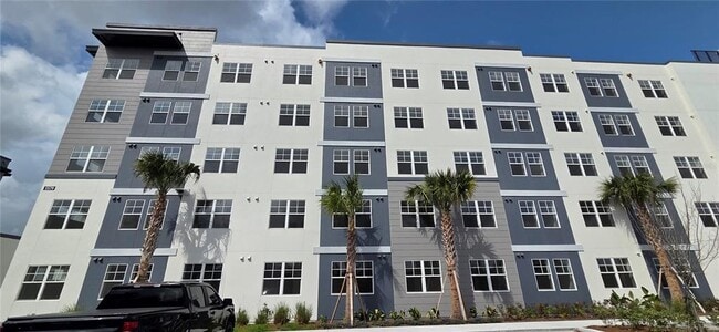 Building Photo - 5579 Millenia Park Blvd Unit 124