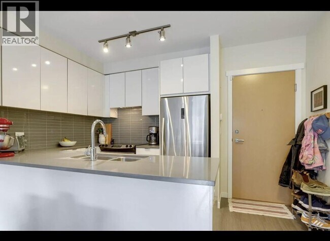 Photo - 9877 University Crescent Unit 103