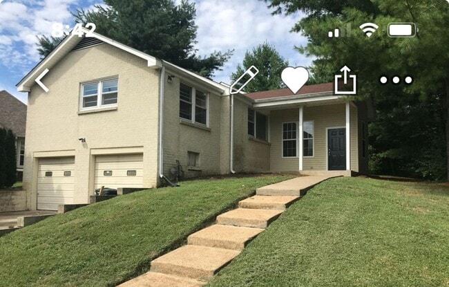 Building Photo - Ranch style four bedroom two bath with ful... Rental