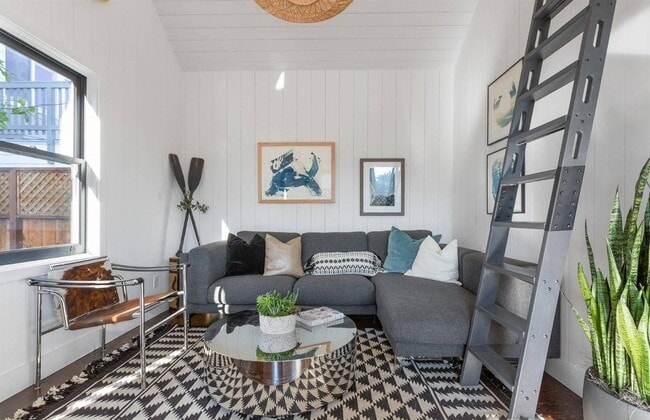 Photo - 1658 48th Ave