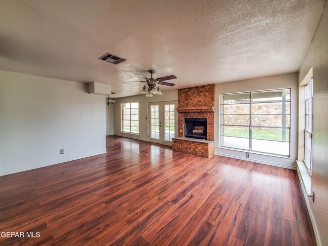 Photo - 1120 Shawnee Ln