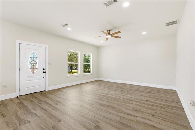 Photo - 109 Clear Spring St
