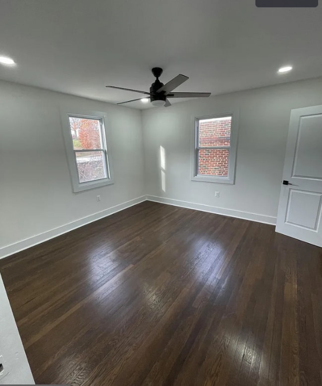 Photo - 246 Division Ave NE