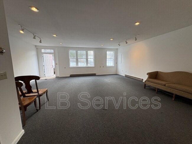 Photo - 15927 PA-407