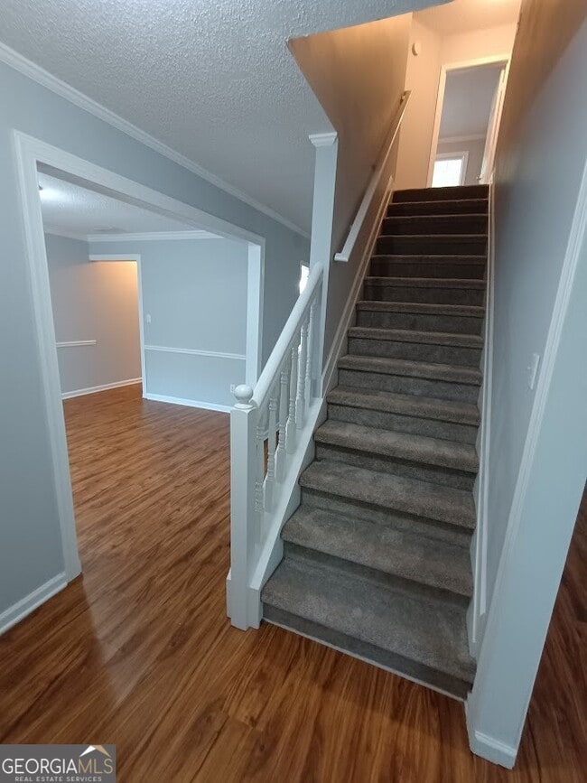 Photo - 7355 Drake Ave