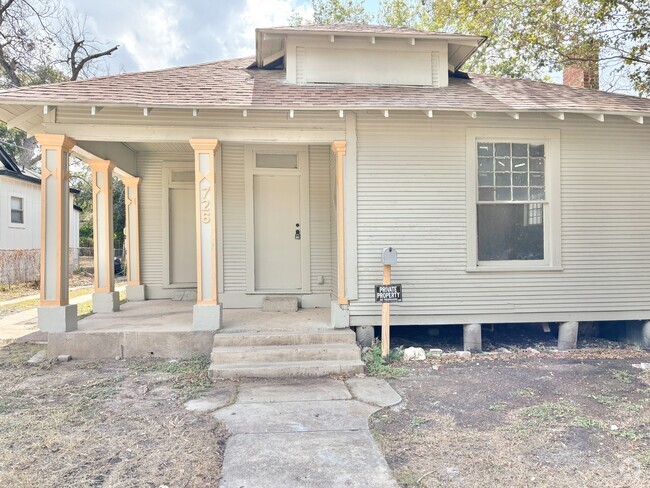 Building Photo - 726 Porter St Rental