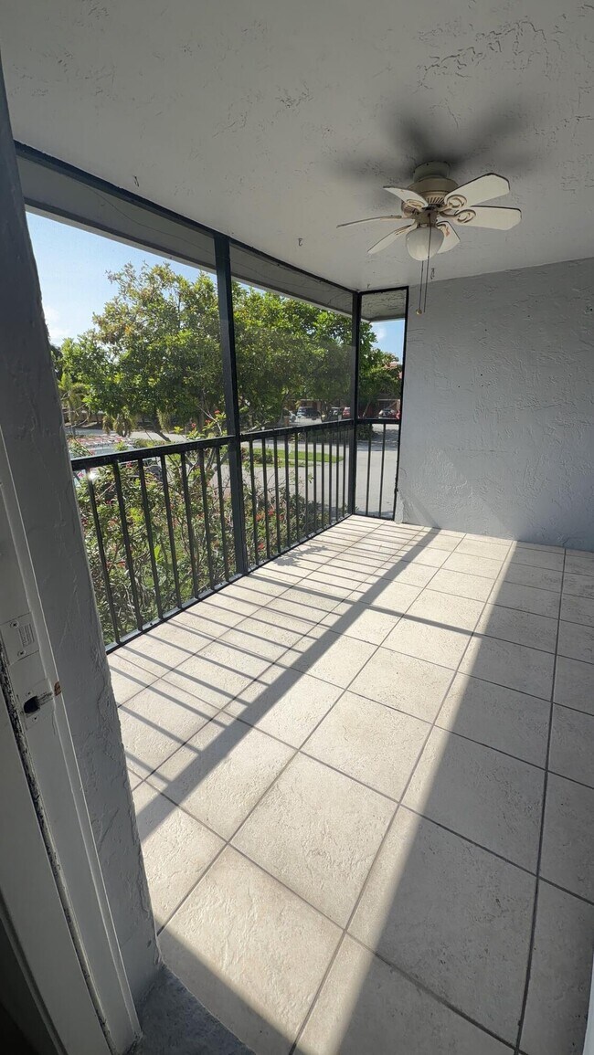 Photo - 905 Southridge Rd Unit 204a